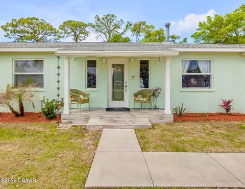 Exterior - 113 E Pine Bluff St, Edgewater, FL 32132 photo 4 of 13