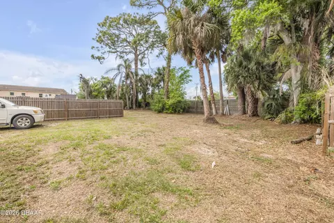 Exterior - 113 E Pine Bluff St, Edgewater, FL 32132 photo 10 of 13