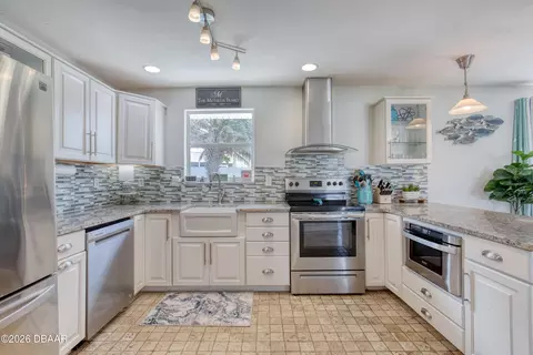 Kitchen - 8 Surfside Dr, Ormond Beach, FL 32176 photo 5 of 5