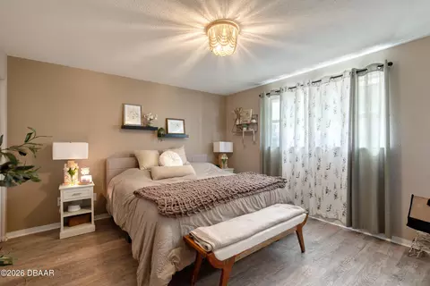Bedroom - 8 Surfside Dr, Ormond Beach, FL 32176 photo 1 of 4