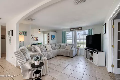 Living - 8 Surfside Dr, Ormond Beach, FL 32176 photo 2 of 3