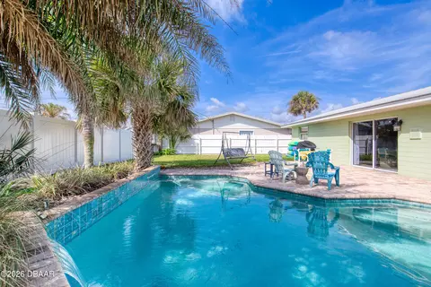 Exterior - 8 Surfside Dr, Ormond Beach, FL 32176 photo 8 of 14