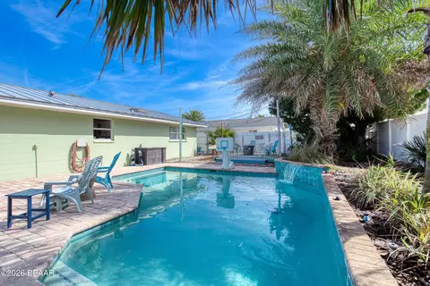Exterior - 8 Surfside Dr, Ormond Beach, FL 32176 photo 9 of 14
