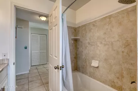 Bath - 8 Surfside Dr, Ormond Beach, FL 32176 photo 4 of 5