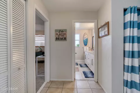 Entry Way - 8 Surfside Dr, Ormond Beach, FL 32176 photo 3 of 3