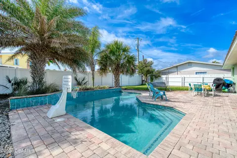 Exterior - 8 Surfside Dr, Ormond Beach, FL 32176 photo 7 of 14