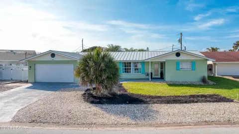 Exterior - 8 Surfside Dr, Ormond Beach, FL 32176 photo 2 of 14
