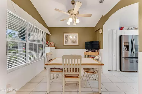 Dining - 25 Old Macon Dr, Ormond Beach, FL 32174 photo 1 of 2