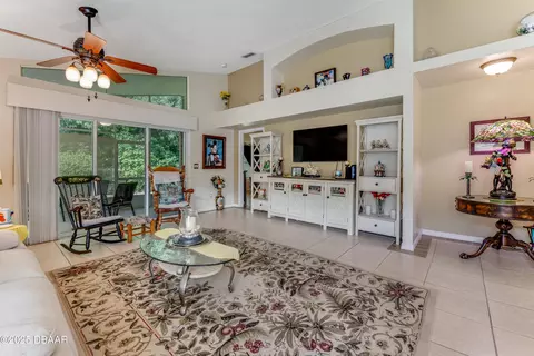 Living - 25 Old Macon Dr, Ormond Beach, FL 32174 photo 2 of 3