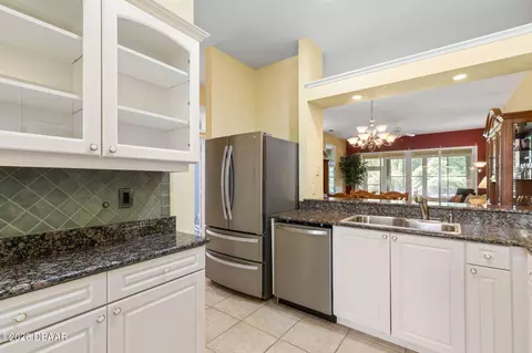 Kitchen - 3003 Glin Cir, Ormond Beach, FL 32174 photo 4 of 6