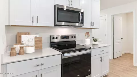 Kitchen - 130 Heirloom Dr, Ormond Beach, FL 32174 photo 2 of 2