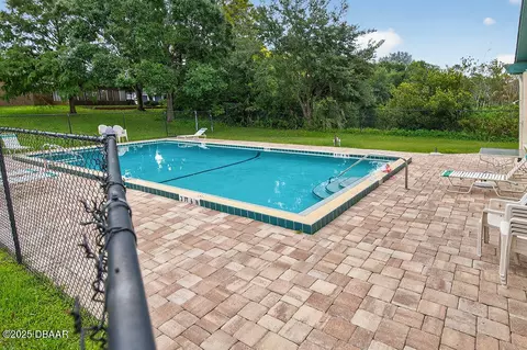 Exterior - 28 Baymeadow Ct, Ormond Beach, FL 32174 photo 5 of 6