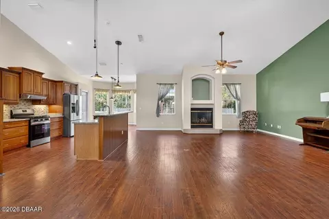 Living - 2312 Warden Trl, Ormond Beach, FL 32174 photo 1 of 8