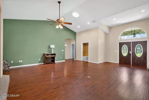 Living - 2312 Warden Trl, Ormond Beach, FL 32174 photo 2 of 8