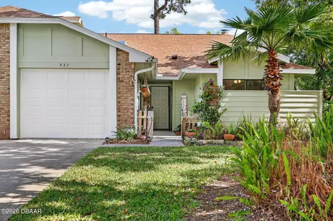 537 Brown Pelican Dr, Daytona Beach, FL 32119