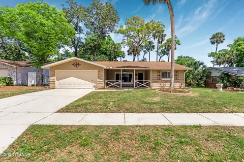 105 Wimbledon Ct, Port Orange, FL 32127