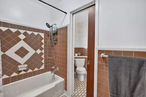 Bath - 436 N Beach St, Ormond Beach, FL 32174 photo 3 of 4