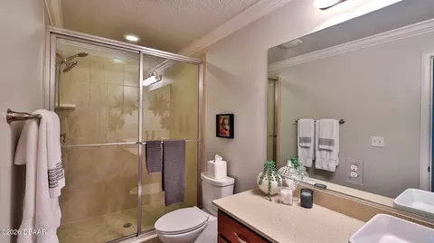 Bath - 822 Aldenham Ln, Ormond Beach, FL 32174 photo 3 of 4