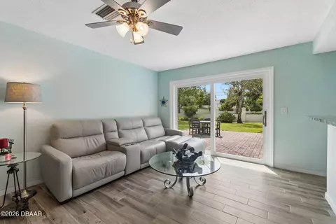 Living - 12 Cameo Cir, Ormond Beach, FL 32174 photo 2 of 6