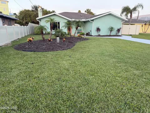 1946 N Daytona Ave, Flagler Beach, FL 32136
