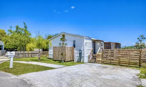 475 Leslie Dr, Port Orange, FL 32127