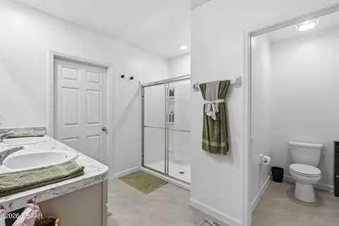 Bath - 4872 Talbot Blvd, Cocoa, FL 32926 photo 4 of 7