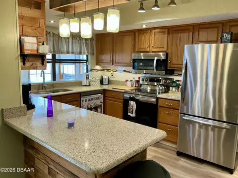 Kitchen - 190 Quail Run, Ormond Beach, FL 32174 photo 2 of 7