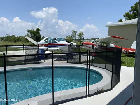 Exterior - 1222 Willow Oak Dr, Edgewater, FL 32132 photo 2 of 8