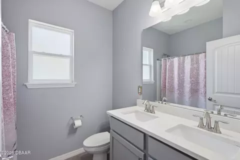 Bath - 1222 Willow Oak Dr, Edgewater, FL 32132 photo 1 of 3