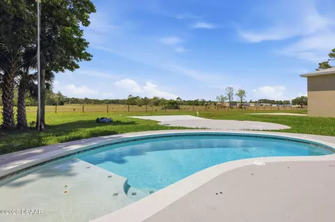 Exterior - 1222 Willow Oak Dr, Edgewater, FL 32132 photo 4 of 8
