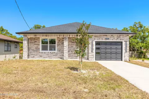 1991 Cedar St, Daytona Beach, FL 32119
