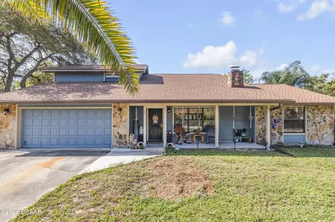 281 Galbraith Ave, Oak Hill, FL 32759