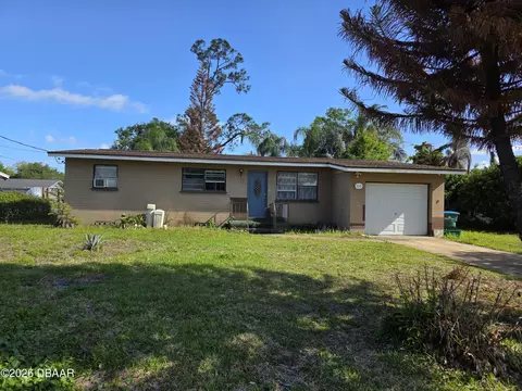 563 Martha Dr, Holly Hill, FL 32117