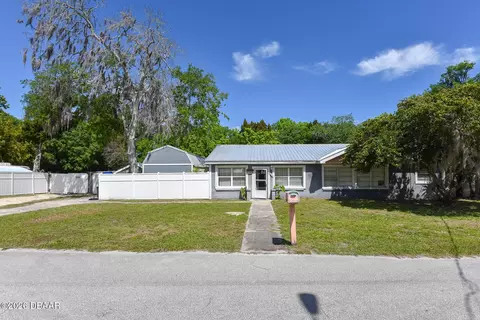 1014 W Samms Ave, Port Orange, FL 32129