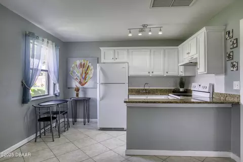 Kitchen - 106 Cardinal Dr, Ormond Beach, FL 32176 photo 5 of 5