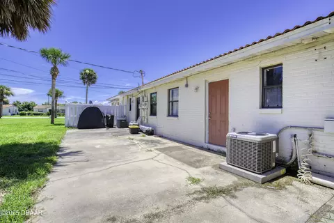 Exterior - 106 Cardinal Dr, Ormond Beach, FL 32176 photo 6 of 8