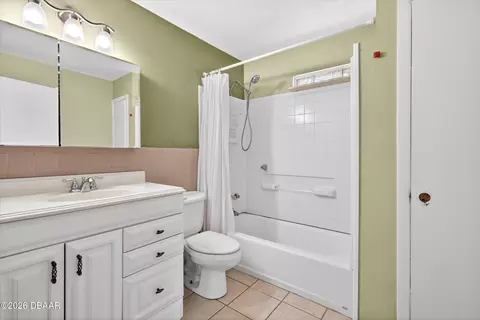 Bath - 60 Benjamin Dr, Ormond Beach, FL 32176 photo 3 of 3