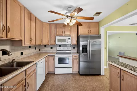Kitchen - 60 Benjamin Dr, Ormond Beach, FL 32176 photo 3 of 4