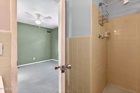 Bath - 60 Benjamin Dr, Ormond Beach, FL 32176 photo 2 of 3