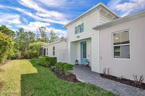 206 St Somewhere Dr, Daytona Beach, FL 32124