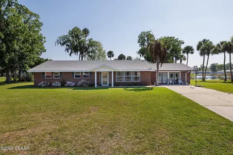 957 Pineapple Rd, South Daytona, FL 32119