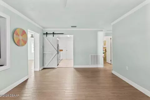 Living - 672 Cordova Ave, Ormond Beach, FL 32174 photo 4 of 4