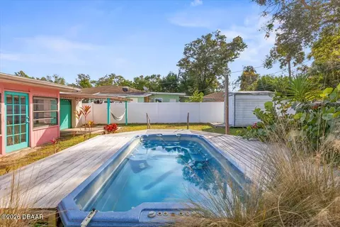 Exterior - 672 Cordova Ave, Ormond Beach, FL 32174 photo 5 of 7