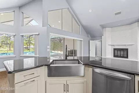 Kitchen - 31 Magnolia Ct, Ormond Beach, FL 32174 photo 4 of 5