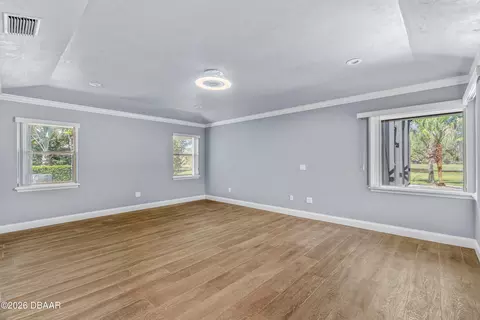 Living - 31 Magnolia Ct, Ormond Beach, FL 32174 photo 9 of 11