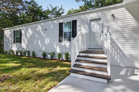 Exterior - 702 Virginia Ter, Ormond Beach, FL 32174 photo 4 of 4