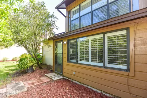 Exterior - 105 Horseshoe Trl, Ormond Beach, FL 32174 photo 10 of 12