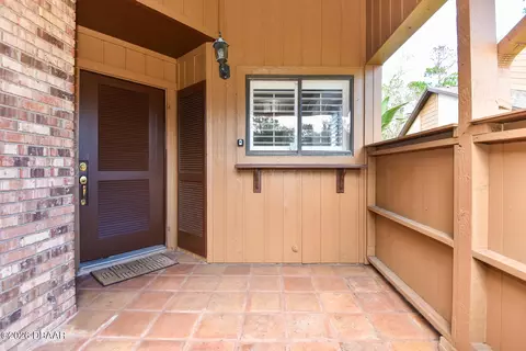 Exterior - 105 Horseshoe Trl, Ormond Beach, FL 32174 photo 4 of 12