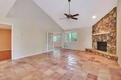 Living - 105 Horseshoe Trl, Ormond Beach, FL 32174 photo 7 of 10