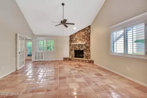 Living - 105 Horseshoe Trl, Ormond Beach, FL 32174 photo 2 of 10